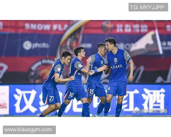 今晚足球直播在线直播精彩赛事全程跟踪不容错过的比赛分析与评论